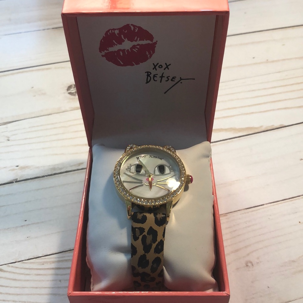 Cat cheetah watch